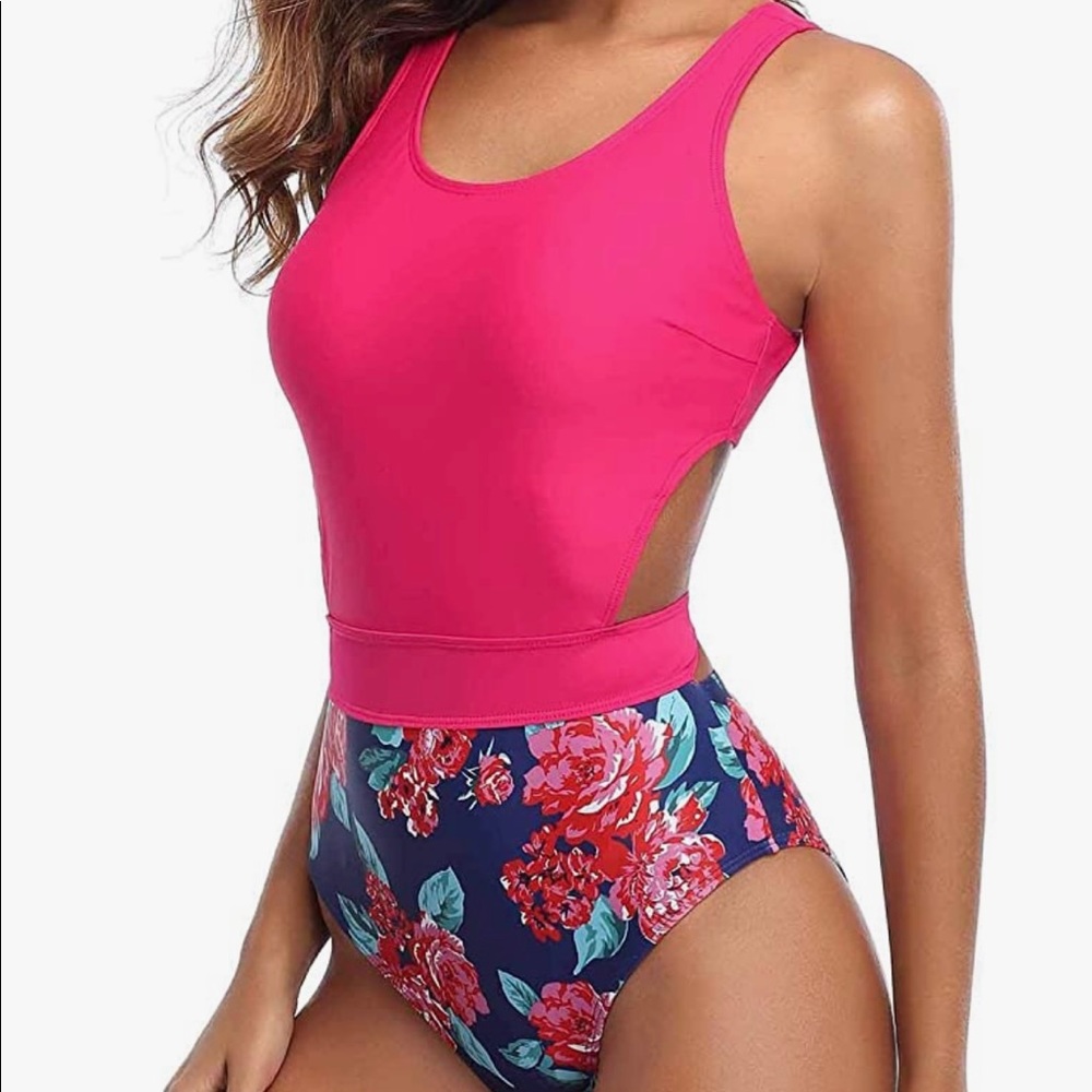 Ladies one piece bathing suit